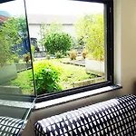 Victoria Royal Garden Apart-hotel