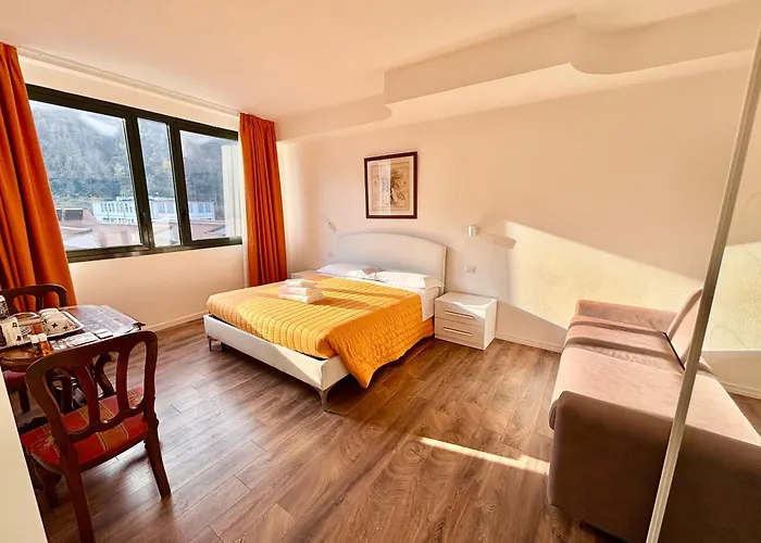 Victoria Royal Garden Como