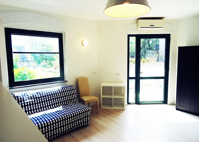 Victoria Royal Garden