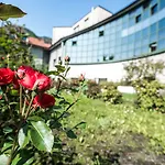 Victoria Royal Garden 3*
