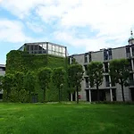Victoria Royal Garden