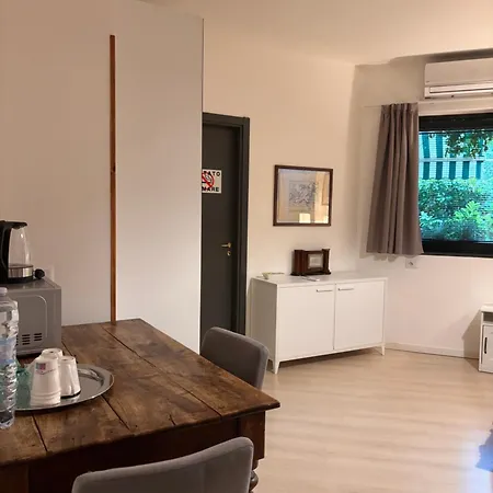 Victoria Royal Garden 3* コモ