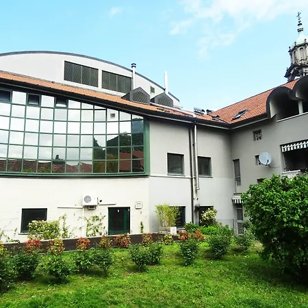 Victoria Royal Garden 3*