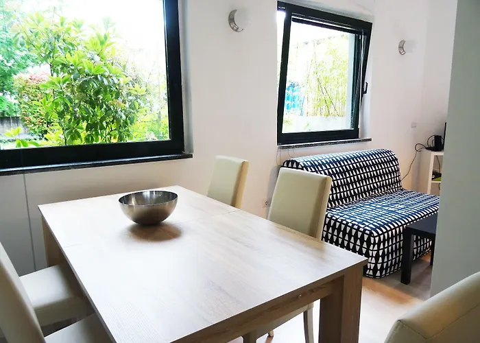 Victoria Royal Garden 코모